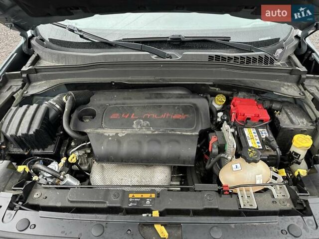 Серый Джип Ренегат, объемом двигателя 2.36 л и пробегом 105 тыс. км за 15999 $, фото 59 на Automoto.ua