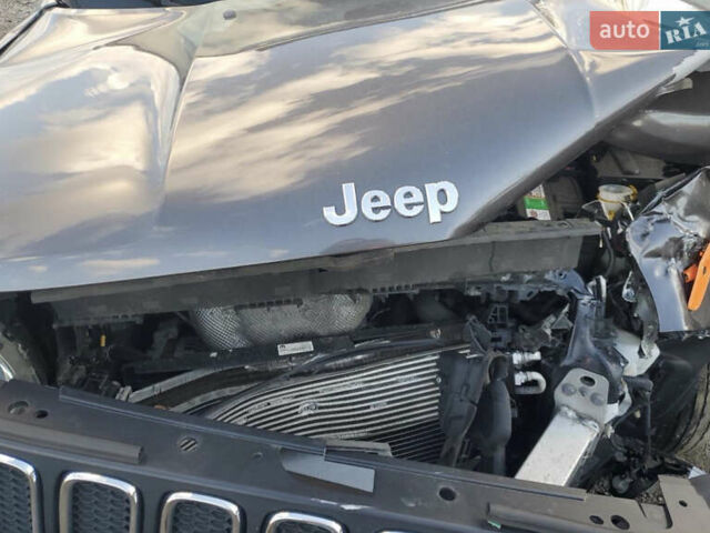 Сірий Джип Ренегат, об'ємом двигуна 2.36 л та пробігом 127 тис. км за 7300 $, фото 11 на Automoto.ua