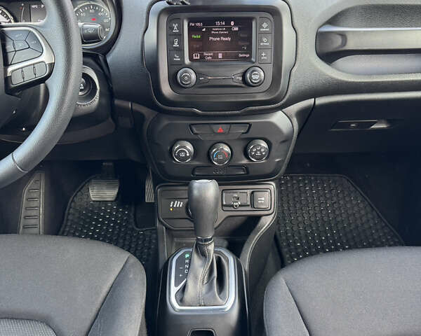Джип Ренегат 2018 в Киеве на Automoto.ua Серый Джип Ренегат, объемом двигателя 2.36 л и пробегом 117 тыс. км за 14800 $, фото 11 на Automoto.ua