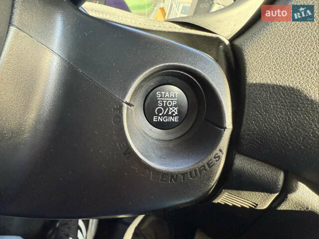 Серый Джип Ренегат, объемом двигателя 2.36 л и пробегом 211 тыс. км за 11300 $, фото 28 на Automoto.ua