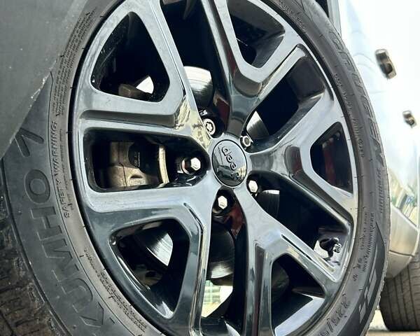 Серый Джип Ренегат, объемом двигателя 2.36 л и пробегом 81 тыс. км за 13700 $, фото 6 на Automoto.ua