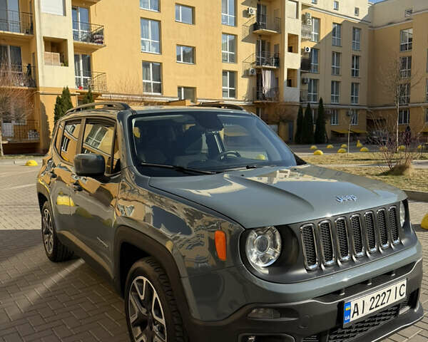 Серый Джип Ренегат, объемом двигателя 2.36 л и пробегом 99 тыс. км за 13000 $, фото 14 на Automoto.ua