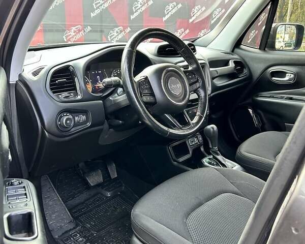 Серый Джип Ренегат, объемом двигателя 2.36 л и пробегом 81 тыс. км за 13700 $, фото 22 на Automoto.ua