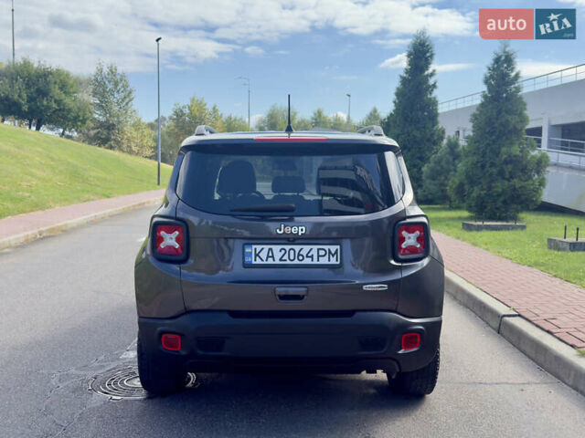 Сірий Джип Ренегат, об'ємом двигуна 2.4 л та пробігом 73 тис. км за 13500 $, фото 5 на Automoto.ua