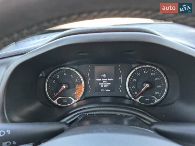 Сірий Джип Ренегат, об'ємом двигуна 2.36 л та пробігом 104 тис. км за 13100 $, фото 13 на Automoto.ua