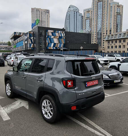 Серый Джип Ренегат, объемом двигателя 2.4 л и пробегом 84 тыс. км за 15600 $, фото 2 на Automoto.ua