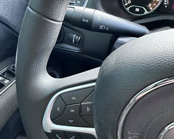 Серый Джип Ренегат, объемом двигателя 2.4 л и пробегом 100 тыс. км за 12900 $, фото 29 на Automoto.ua