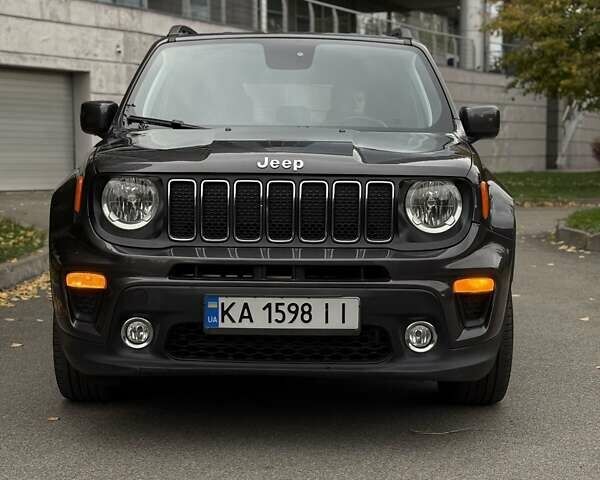 Серый Джип Ренегат, объемом двигателя 2.36 л и пробегом 171 тыс. км за 13499 $, фото 1 на Automoto.ua