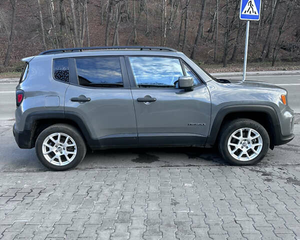 Серый Джип Ренегат, объемом двигателя 2.4 л и пробегом 100 тыс. км за 12900 $, фото 1 на Automoto.ua