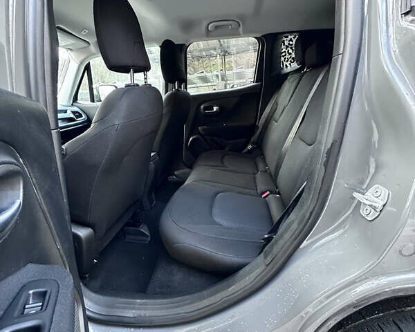 Серый Джип Ренегат, объемом двигателя 2.4 л и пробегом 100 тыс. км за 12900 $, фото 12 на Automoto.ua