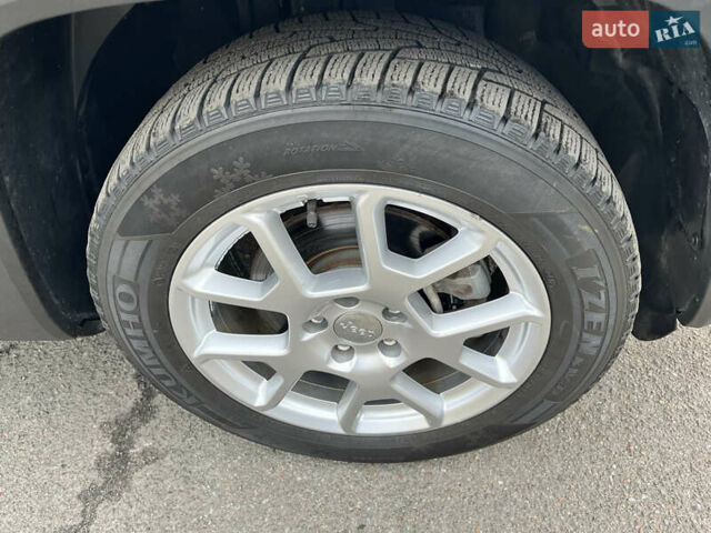 Сірий Джип Ренегат, об'ємом двигуна 2.4 л та пробігом 58 тис. км за 16500 $, фото 55 на Automoto.ua