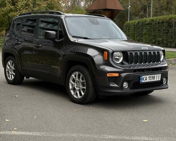 Серый Джип Ренегат, объемом двигателя 2.36 л и пробегом 171 тыс. км за 13499 $, фото 2 на Automoto.ua