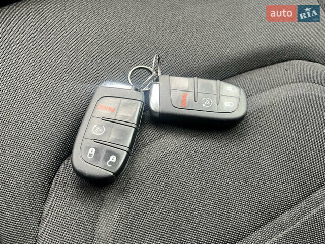 Сірий Джип Ренегат, об'ємом двигуна 2.4 л та пробігом 58 тис. км за 16500 $, фото 54 на Automoto.ua