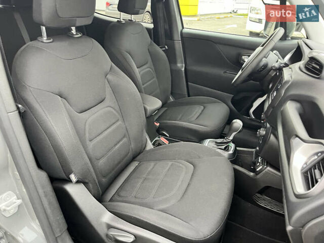 Сірий Джип Ренегат, об'ємом двигуна 2.4 л та пробігом 58 тис. км за 16500 $, фото 47 на Automoto.ua