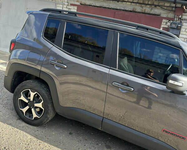 Сірий Джип Ренегат, об'ємом двигуна 1.33 л та пробігом 83 тис. км за 16300 $, фото 2 на Automoto.ua