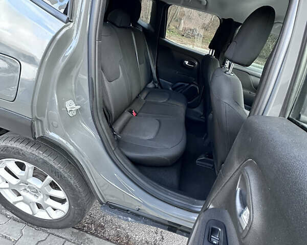 Серый Джип Ренегат, объемом двигателя 2.4 л и пробегом 100 тыс. км за 12900 $, фото 17 на Automoto.ua