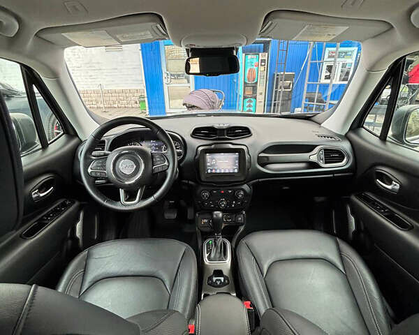 Джип Ренегат 2020 в Киеве на Automoto.ua Серый Джип Ренегат, объемом двигателя 1.33 л и пробегом 57 тыс. км за 18000 $, фото 18 на Automoto.ua