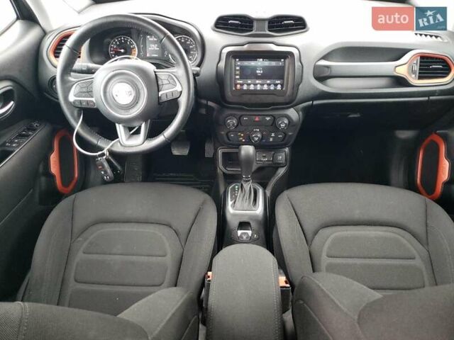 Серый Джип Ренегат, объемом двигателя 2.4 л и пробегом 66 тыс. км за 2300 $, фото 7 на Automoto.ua
