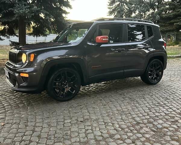 Серый Джип Ренегат, объемом двигателя 2.36 л и пробегом 158 тыс. км за 14600 $, фото 1 на Automoto.ua