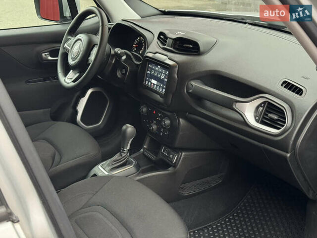 Серый Джип Ренегат, объемом двигателя 2.4 л и пробегом 89 тыс. км за 14500 $, фото 20 на Automoto.ua