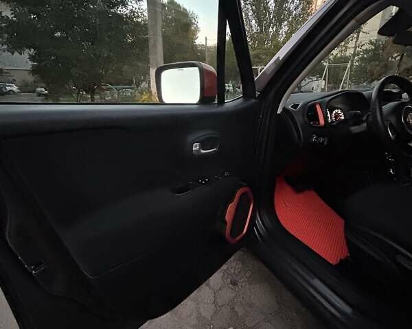 Серый Джип Ренегат, объемом двигателя 2.36 л и пробегом 158 тыс. км за 14600 $, фото 12 на Automoto.ua