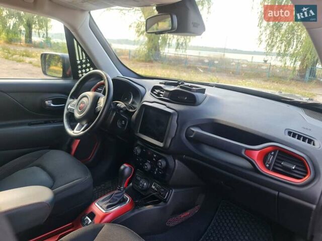 Сірий Джип Ренегат, об'ємом двигуна 1.33 л та пробігом 73 тис. км за 16500 $, фото 11 на Automoto.ua