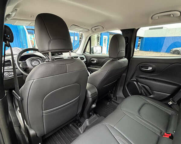 Джип Ренегат 2020 в Киеве на Automoto.ua Серый Джип Ренегат, объемом двигателя 1.33 л и пробегом 57 тыс. км за 18000 $, фото 19 на Automoto.ua