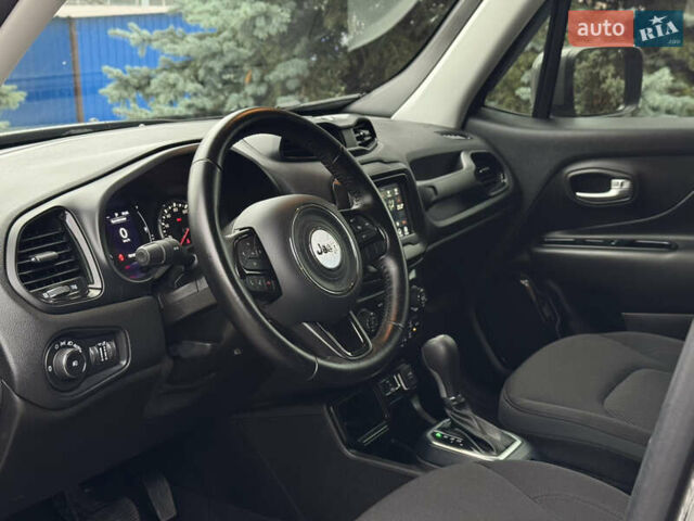 Сірий Джип Ренегат, об'ємом двигуна 2.4 л та пробігом 79 тис. км за 15500 $, фото 18 на Automoto.ua