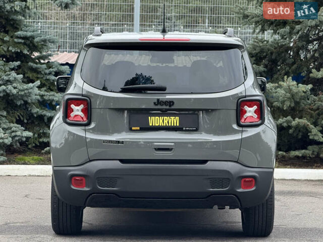 Сірий Джип Ренегат, об'ємом двигуна 2.4 л та пробігом 79 тис. км за 15500 $, фото 13 на Automoto.ua