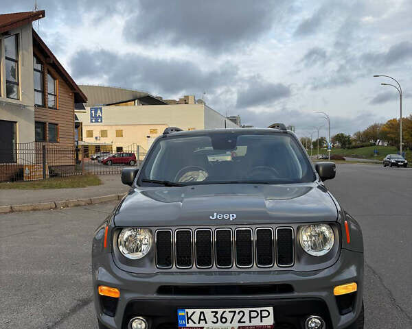 Джип Ренегат 2020 в Киеве на Automoto.ua Серый Джип Ренегат, объемом двигателя 1.33 л и пробегом 57 тыс. км за 18000 $, фото 9 на Automoto.ua