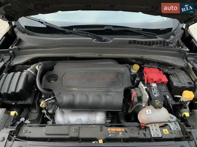 Серый Джип Ренегат, объемом двигателя 2.4 л и пробегом 95 тыс. км за 13499 $, фото 58 на Automoto.ua