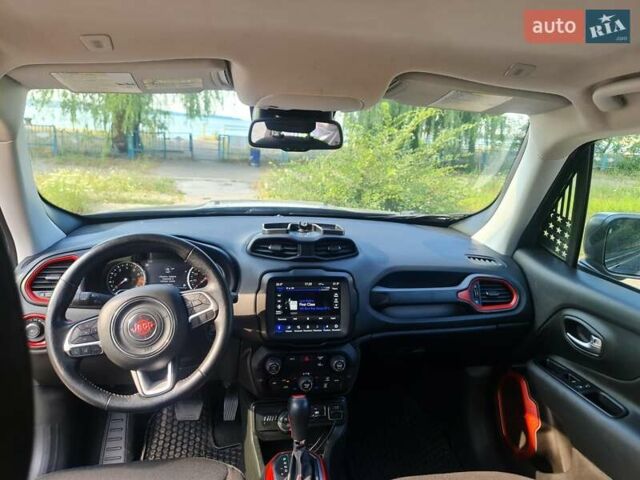 Сірий Джип Ренегат, об'ємом двигуна 1.33 л та пробігом 73 тис. км за 16500 $, фото 10 на Automoto.ua