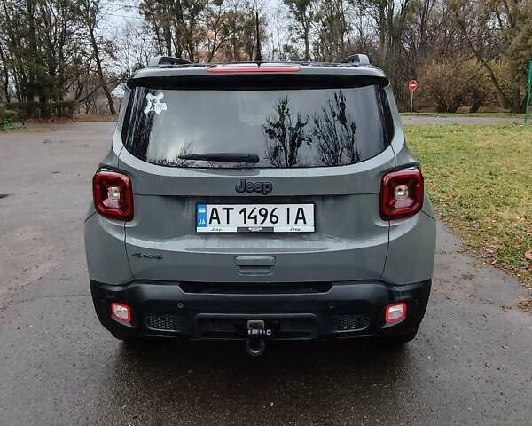 Серый Джип Ренегат, объемом двигателя 1.33 л и пробегом 49 тыс. км за 19900 $, фото 8 на Automoto.ua