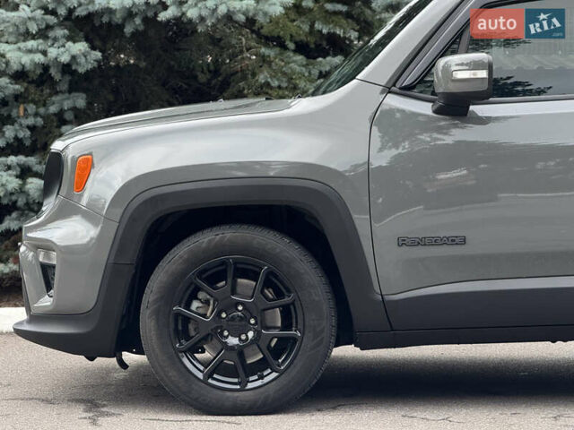 Сірий Джип Ренегат, об'ємом двигуна 2.4 л та пробігом 79 тис. км за 15500 $, фото 9 на Automoto.ua