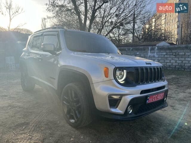 Сірий Джип Ренегат, об'ємом двигуна 1.33 л та пробігом 109 тис. км за 16500 $, фото 4 на Automoto.ua