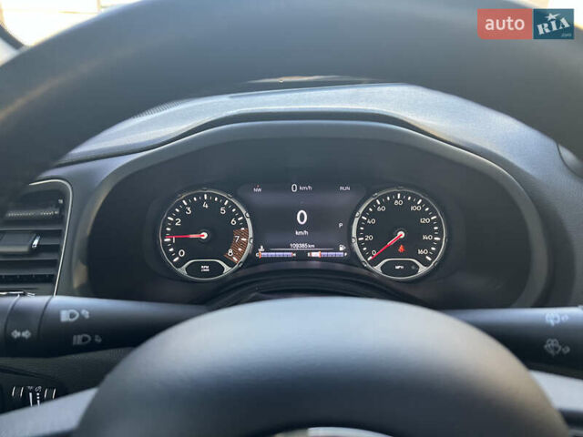 Сірий Джип Ренегат, об'ємом двигуна 1.33 л та пробігом 109 тис. км за 16500 $, фото 10 на Automoto.ua