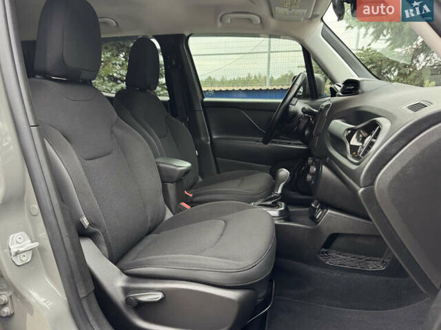 Сірий Джип Ренегат, об'ємом двигуна 2.4 л та пробігом 79 тис. км за 15500 $, фото 28 на Automoto.ua