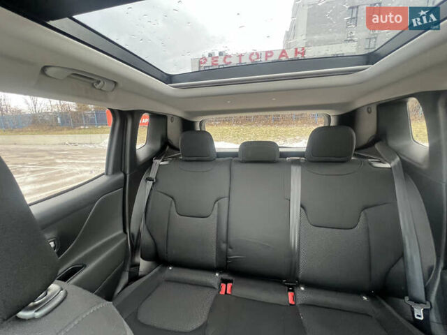 Серый Джип Ренегат, объемом двигателя 2.4 л и пробегом 45 тыс. км за 16500 $, фото 18 на Automoto.ua
