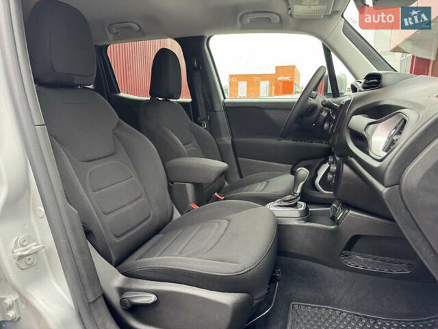 Серый Джип Ренегат, объемом двигателя 2.4 л и пробегом 89 тыс. км за 14500 $, фото 33 на Automoto.ua