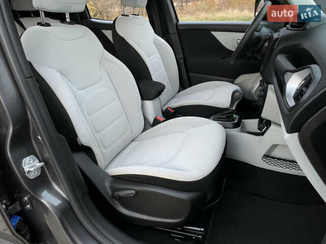 Серый Джип Ренегат, объемом двигателя 2.4 л и пробегом 95 тыс. км за 13499 $, фото 34 на Automoto.ua