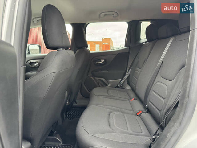 Серый Джип Ренегат, объемом двигателя 2.4 л и пробегом 89 тыс. км за 14500 $, фото 32 на Automoto.ua