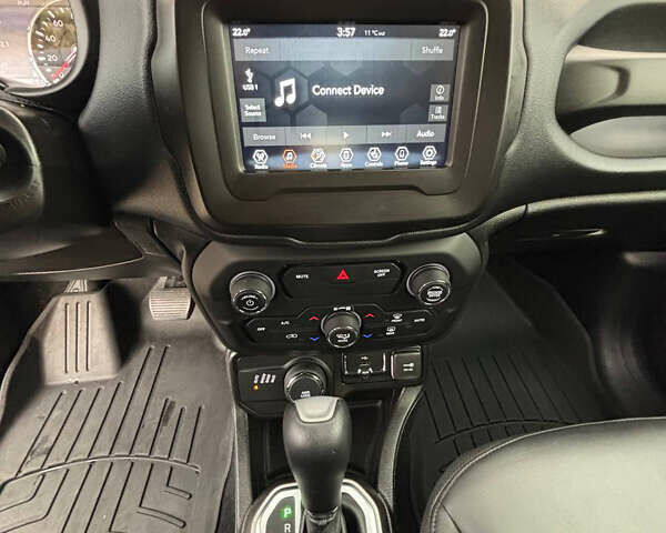 Джип Ренегат 2020 в Киеве на Automoto.ua Серый Джип Ренегат, объемом двигателя 1.33 л и пробегом 57 тыс. км за 18000 $, фото 27 на Automoto.ua