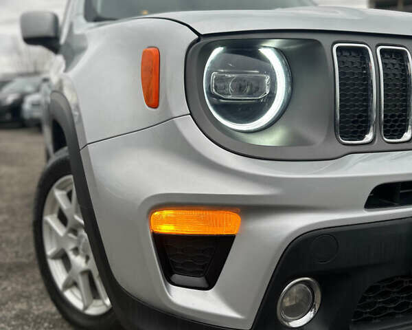 Серый Джип Ренегат, объемом двигателя 2.4 л и пробегом 17 тыс. км за 16200 $, фото 2 на Automoto.ua