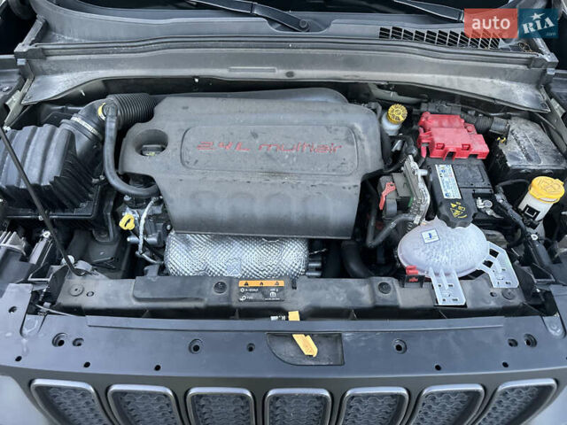 Серый Джип Ренегат, объемом двигателя 2.4 л и пробегом 70 тыс. км за 16700 $, фото 28 на Automoto.ua