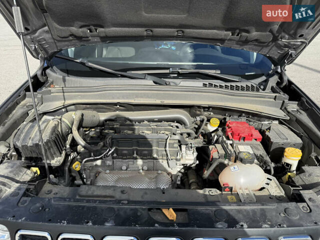 Серый Джип Ренегат, объемом двигателя 2.4 л и пробегом 45 тыс. км за 15300 $, фото 53 на Automoto.ua