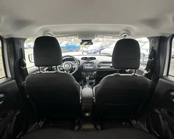 Серый Джип Ренегат, объемом двигателя 2.4 л и пробегом 17 тыс. км за 16200 $, фото 16 на Automoto.ua