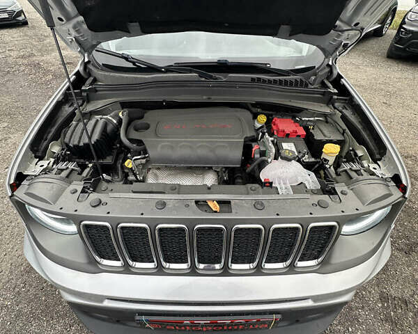 Серый Джип Ренегат, объемом двигателя 2.4 л и пробегом 17 тыс. км за 16200 $, фото 38 на Automoto.ua