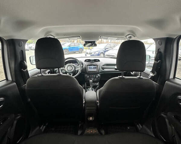 Серый Джип Ренегат, объемом двигателя 2.4 л и пробегом 17 тыс. км за 16200 $, фото 16 на Automoto.ua