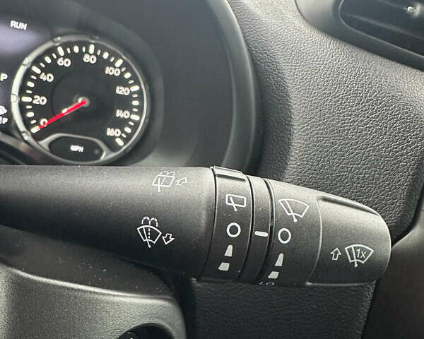 Серый Джип Ренегат, объемом двигателя 2.4 л и пробегом 17 тыс. км за 16200 $, фото 32 на Automoto.ua