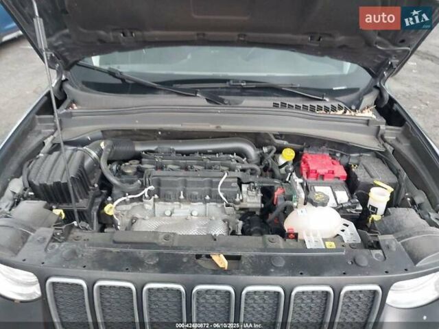 Серый Джип Ренегат, объемом двигателя 0 л и пробегом 45 тыс. км за 13500 $, фото 8 на Automoto.ua